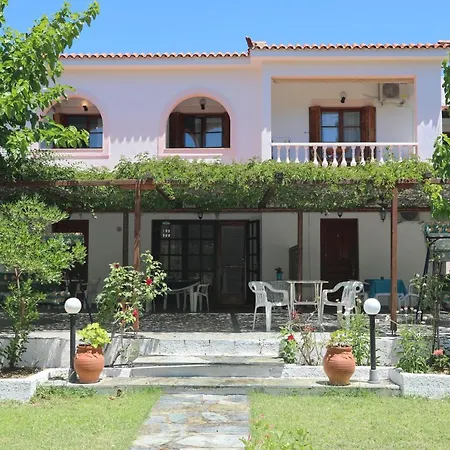 Apartman Korali Stafilos *