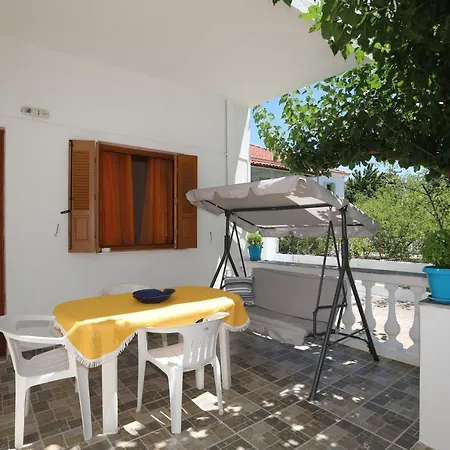 Korali Stafilos Apartman *