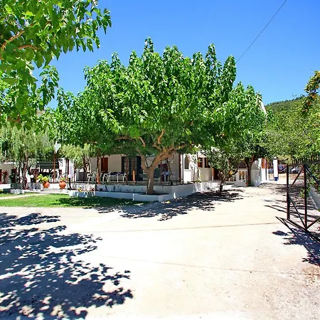 Korali Stafilos Stafylos